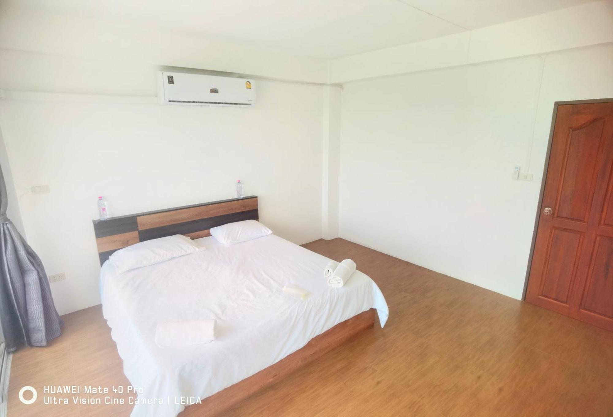 115 Townhouse Hotel Ban Khlong Krang Екстериор снимка